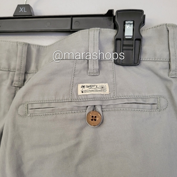 Faherty Island Life Shorts - Picture 4 of 7